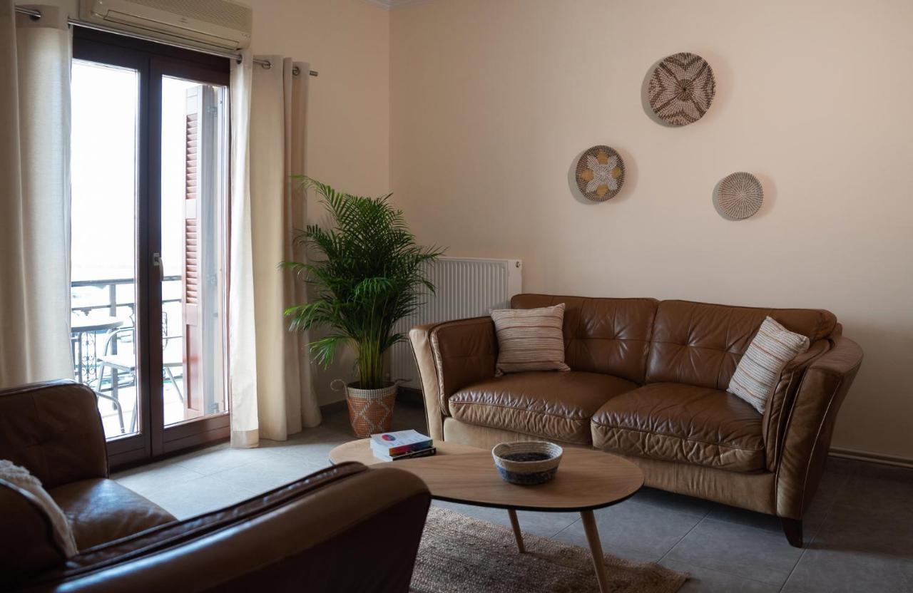 Destino Home Overlooking The Venetian Port Of Chania Chrissi Akti Chania Exterior foto