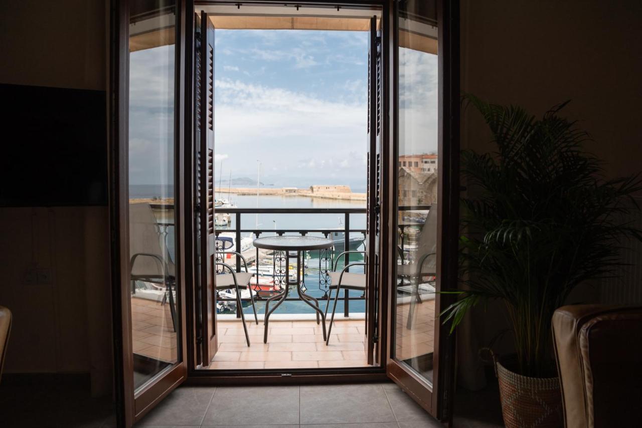 Destino Home Overlooking The Venetian Port Of Chania Chrissi Akti Chania Exterior foto