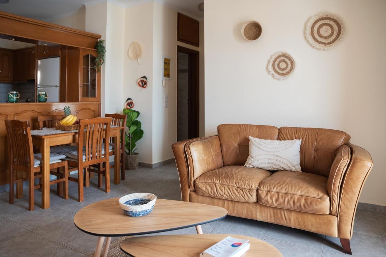Destino Home Overlooking The Venetian Port Of Chania Chrissi Akti Chania Exterior foto