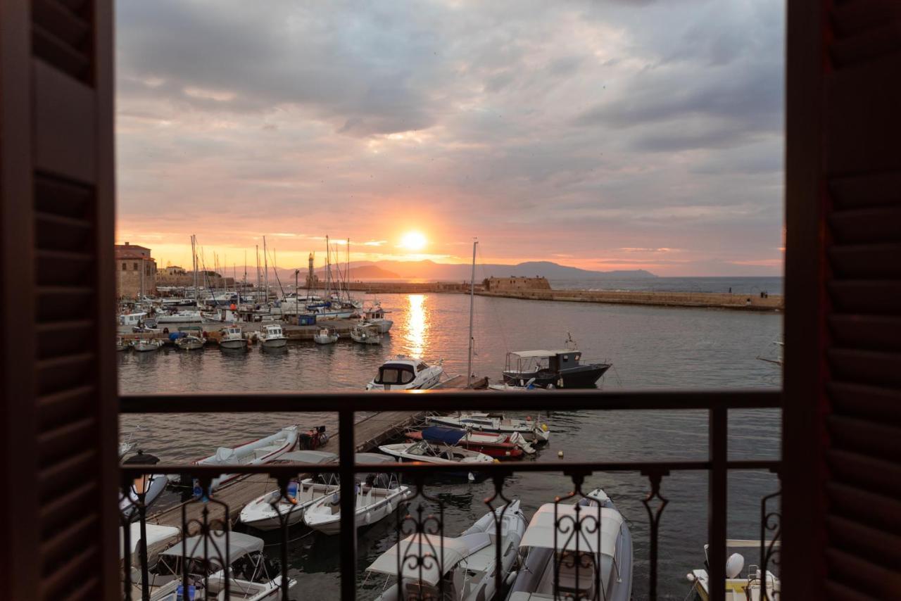 Destino Home Overlooking The Venetian Port Of Chania Chrissi Akti Chania Exterior foto