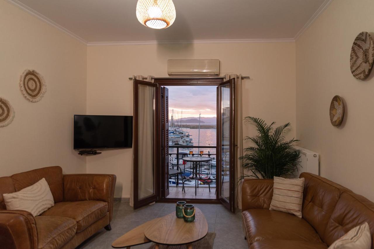 Destino Home Overlooking The Venetian Port Of Chania Chrissi Akti Chania Exterior foto
