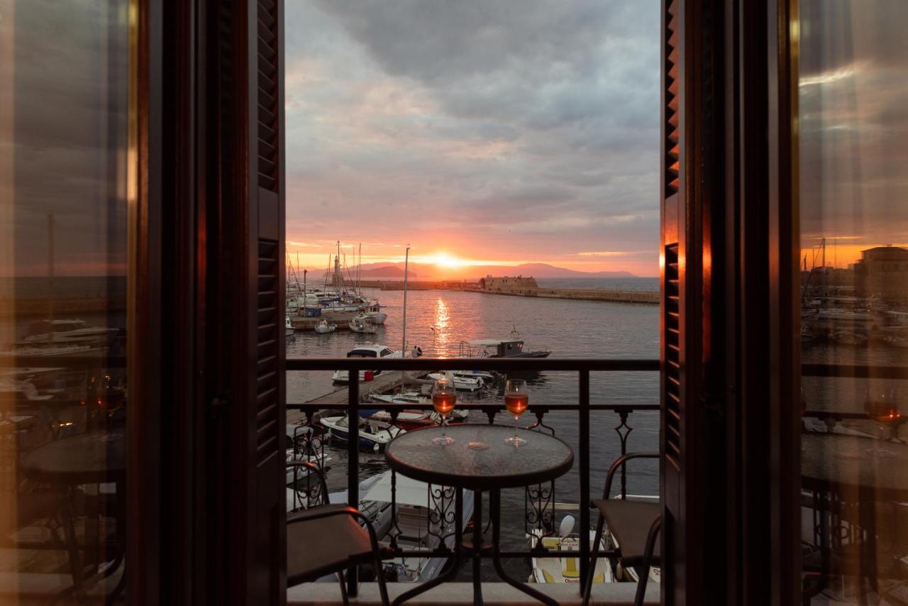 Destino Home Overlooking The Venetian Port Of Chania Chrissi Akti Chania Exterior foto