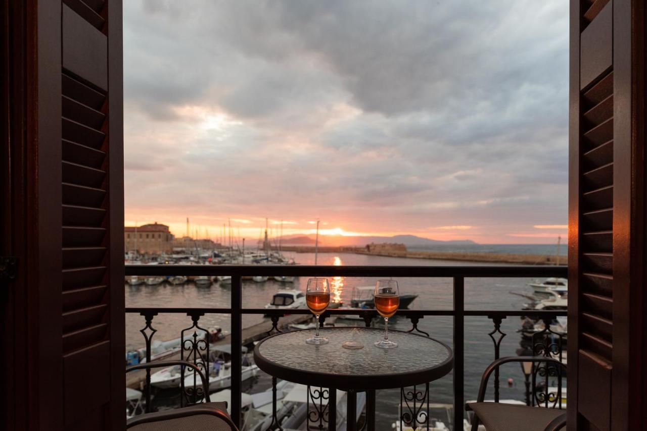 Destino Home Overlooking The Venetian Port Of Chania Chrissi Akti Chania Exterior foto