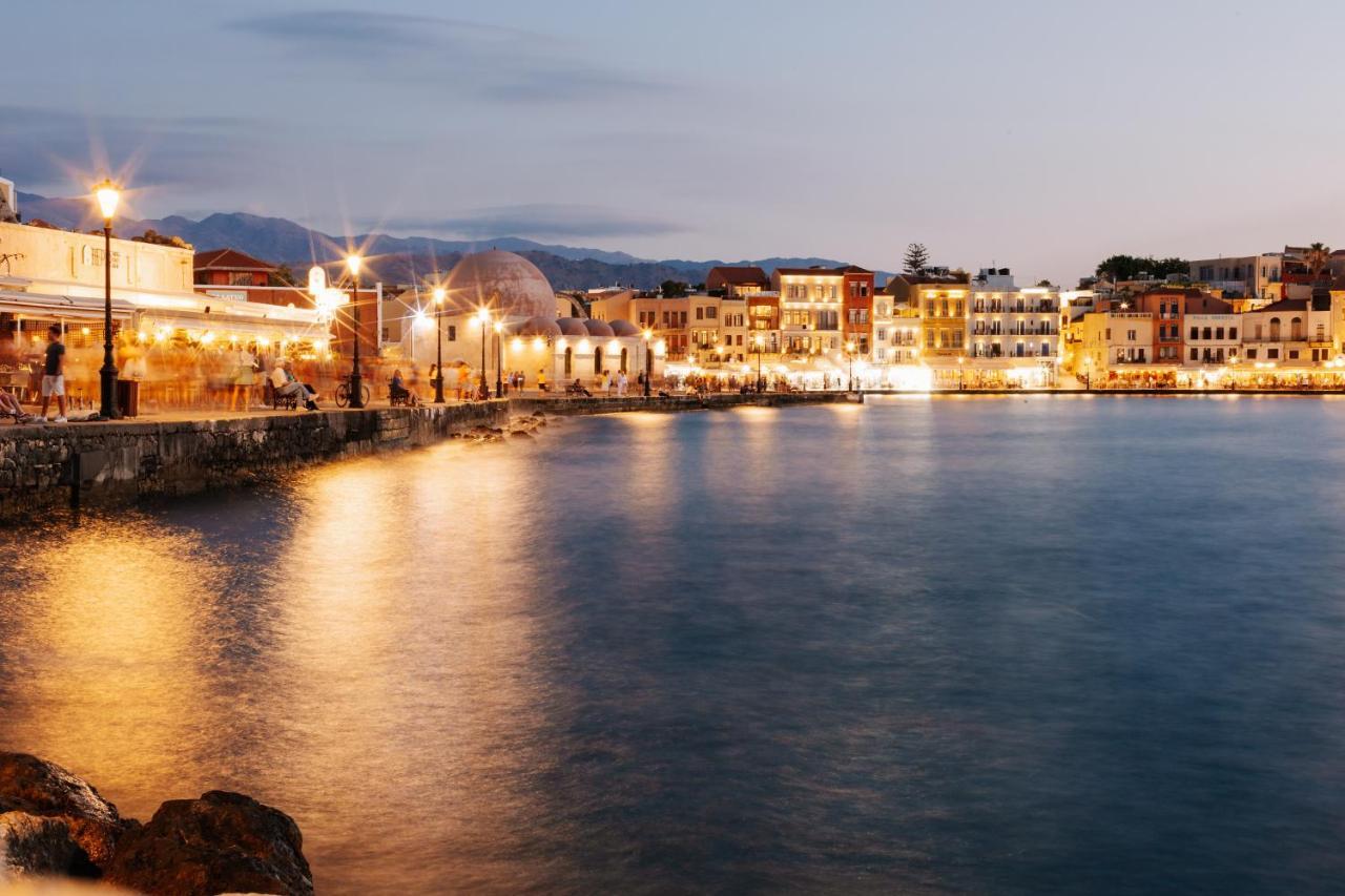 Destino Home Overlooking The Venetian Port Of Chania Chrissi Akti Chania Exterior foto